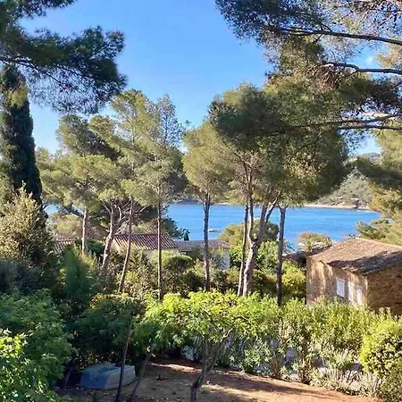 La Farigoule, Cap Benat - Domaine Du Ris *